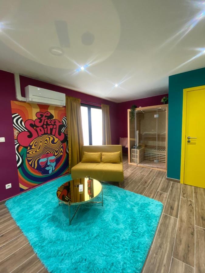 Capsule Groovy-Jacuzzi-Sauna-Billard-Netflix- Nintendo Switch & Jeux Mons Eksteriør bilde