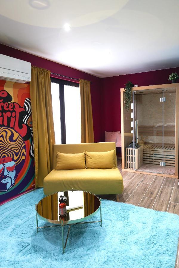 Capsule Groovy-Jacuzzi-Sauna-Billard-Netflix- Nintendo Switch & Jeux Mons Eksteriør bilde