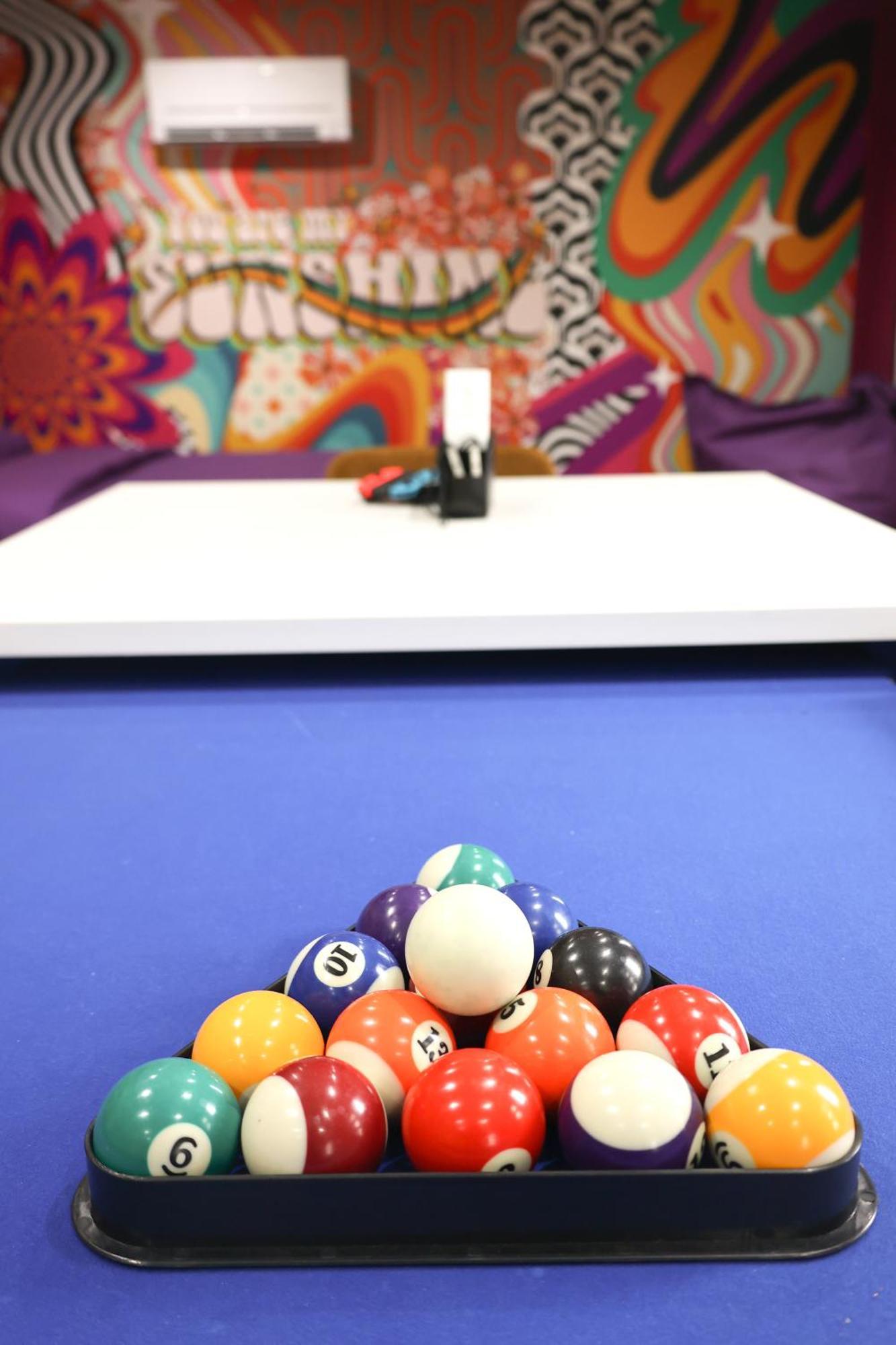 Capsule Groovy-Jacuzzi-Sauna-Billard-Netflix- Nintendo Switch & Jeux Mons Eksteriør bilde